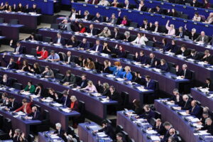 Το Ευρωκοινοβούλιο ενέκρινε ψήφισμα για ασφαλείς αμβλώσεις στην ΕΕ