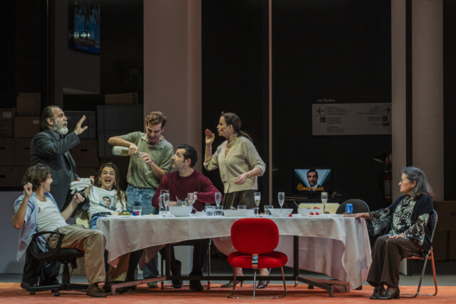 Θέατρο στη Στέγη: Παράταση παραστάσεων για τον «Οιδίποδα» από τον Robert Icke