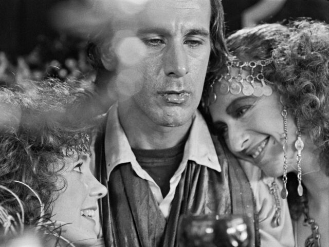 «Singapore Sling»: Παρουσίαση βιβλίου και προβολή της ταινίας του Νίκου Νικολαΐδη