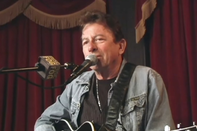 Πέθανε ο θρυλικός τραγουδοποιός της κάντρι-ροκ, Τζο Ίλι