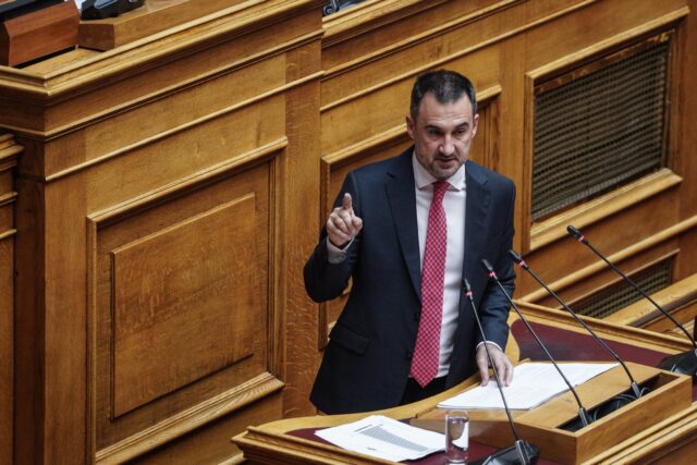 Aλ. Χαρίτσης: «Αυτός είναι ο πρώτος πολεμικός προϋπολογισμός»