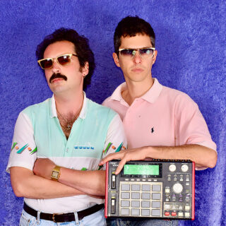 Οι Mind Enterprises υπόσχονται την πιο ερωτική Κυριακή του Δεκέμβρη