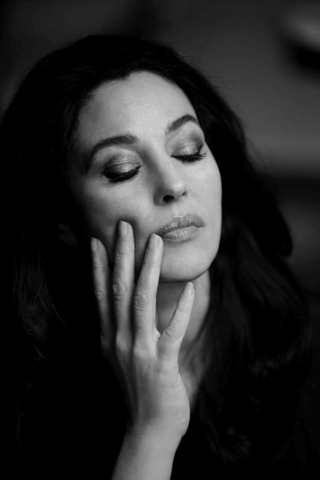 «Μαρία Κάλλας»: Αναβάλλεται η προβολή της ταινίας στο Θέατρο Παλλάς, παρουσία της Μόνικα Μπελούτσι