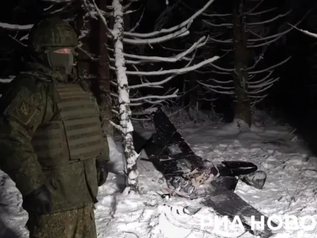 Ρωσία: Βίντεο με τα συντρίμμια drone από την «ουκρανική επίθεση» στην προεδρική κατοικία του Πούτιν