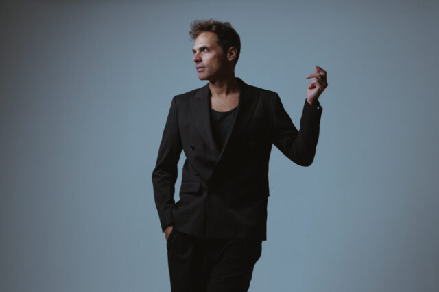 Ο Γιώργος Παπαγεωργίου και οι Polkar γιορτάζουν τα Χριστούγεννα στον Σταυρό του Νότου