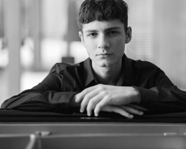 «Ο Μότσαρτ και η μαγεία των Χριστουγέννων»: Συναυλία της Κρατικής Ορχήστρας στην Καλαμάτα