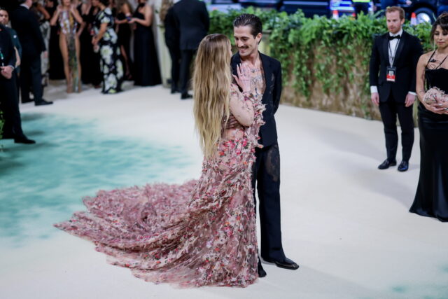 Ο Νταμιάνο Ντάβιντ έκανε πρόταση γάμου στην σύντροφό του