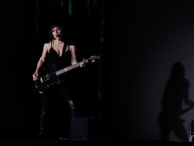 Lady Gaga: Το ηχηρό μήνυμα κατά της ICE από τη σκηνή του Τόκιο