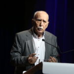 Τελευταίο «αντίο» στον Γιώργο Παπαδάκη στο αποτεφρωτήριο Ριτσώνας