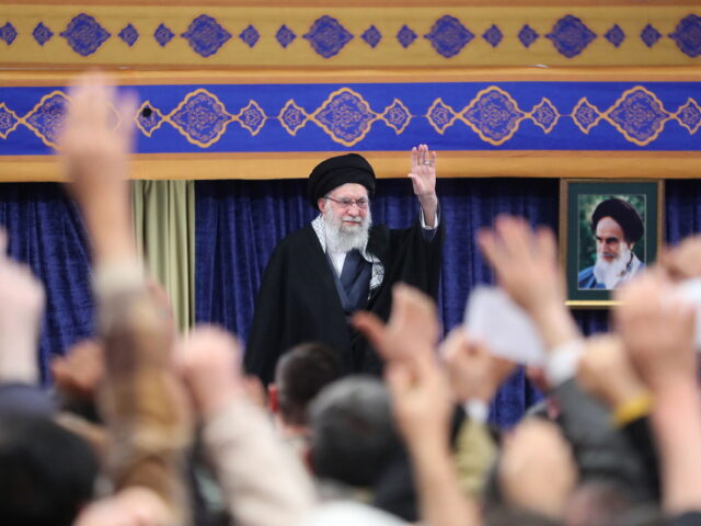 Ιράν: «Δεν θέλουμε πόλεμο αλλά αν μας επιτεθούν θα απαντήσουμε αποφασιστικά»