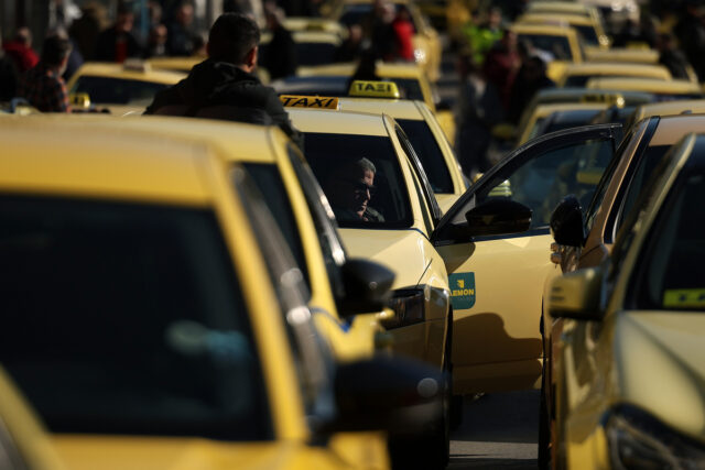 Θεσσαλονίκη: Μηχανοκίνητη πορεία ταξί στο πλαίσιο της 48ωρης απεργίας