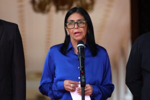 Τηλεφωνική επικοινωνία της προσωρινής προέδρου της Βενεζουέλας με τον Ντόναλντ Τραμπ