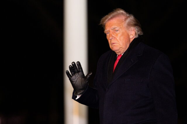 Ο Ντόναλντ Τραμπ φτάνει στο Νταβός αποφασισμένος να αποκτήσει τη Γροιλανδία