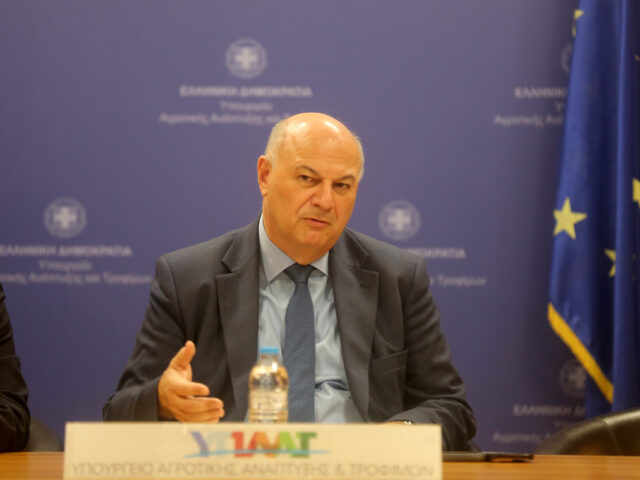 Απαντήσεις σε τεχνικά αγροτικά ζητήματα στη συνάντηση Τσιάρα με εκπροσώπους των μπλόκων