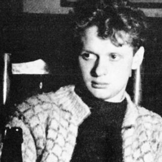 «Το πορτρέτο του καλλιτέχνη ως νεαρού σκύλου»: Εξαιρετική εισαγωγή στον ποιητικό κόσμο του Ντύλαν Τόμας