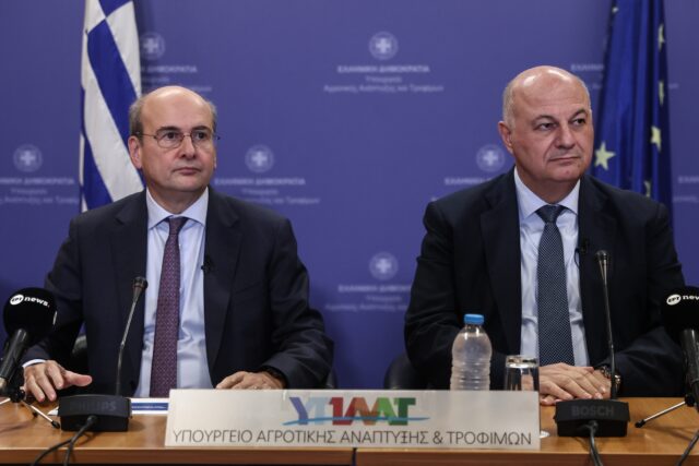 Αγρότες: Εξειδίκευση των κυβερνητικών μέτρων – Αναμένεται απάντηση από τα μπλόκα