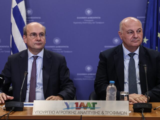 Αγρότες: Εξειδίκευση των κυβερνητικών μέτρων – Αναμένεται απάντηση από τα μπλόκα