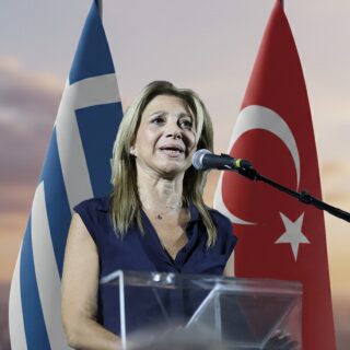 Μαρία Καρυστιανού: Η επικίνδυνη γοητεία της άγνοιας