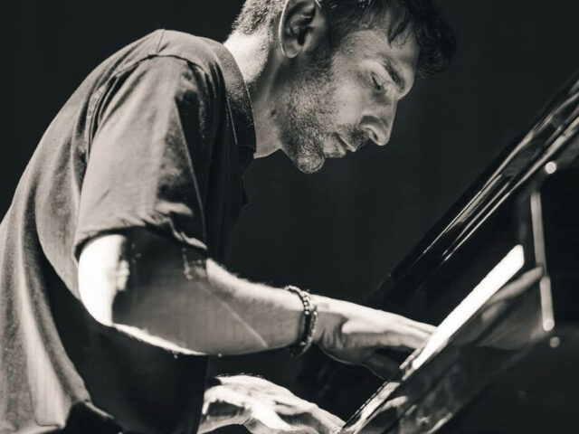 Ο Andrea Vanzo συναντά για πρώτη φορά το αθηναϊκό κοινό