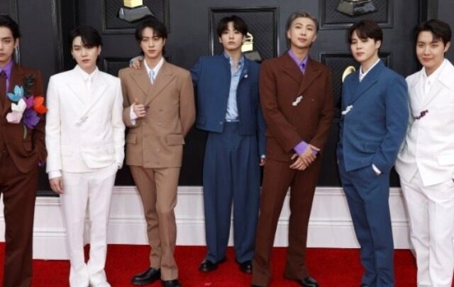 Θαυμαστές των BTS προσπαθούν να καταλάβουν τη σημασία του τίτλου του νέου τους άλμπουμ «Arirang»