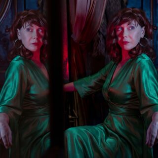 Μαρκέλλα Αργυροπούλου: «Είμαστε εθισμένοι στις μικρότητές μας, ενώ έξω ουρλιάζει το χάος»