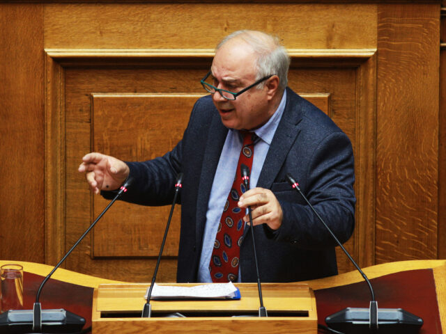 Εκτός ΚΟ του ΠΑΣΟΚ ο βουλευτής Λέσβου Παναγιώτης Παρασκευαΐδης