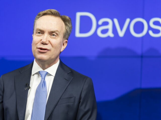 Σκάνδαλο Έπστιν: Παραιτήθηκε ο επικεφαλής του Παγκόσμιου Οικονομικού Φόρουμ