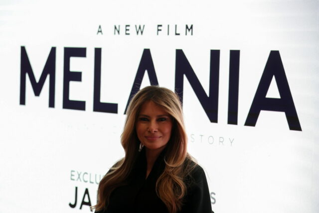 Καλλιτέχνες μπλοκάρουν το «Melania» από τη μουσική τους