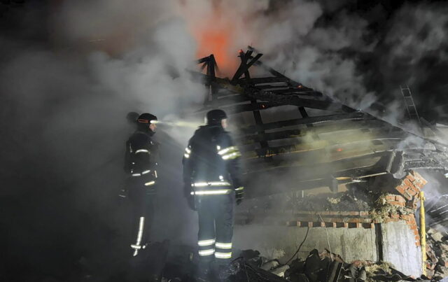 Τέσσερις νεκροί μετά από ρωσική επιδρομή κοντά στο Χάρκοβο