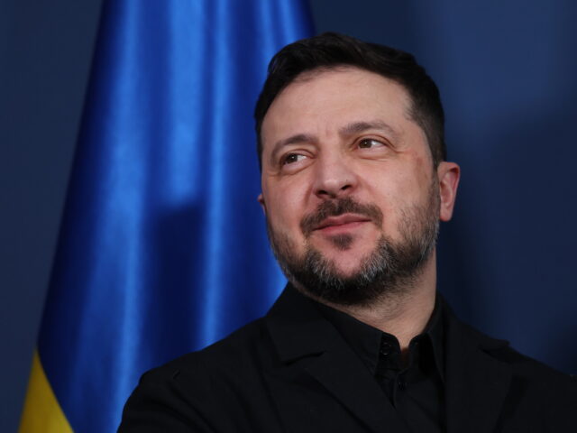 Πρωτοφανείς απειλές Ζελένσκι κατά Όρμπαν μετά το μπλόκο σε δάνειο προς την Ουκρανία