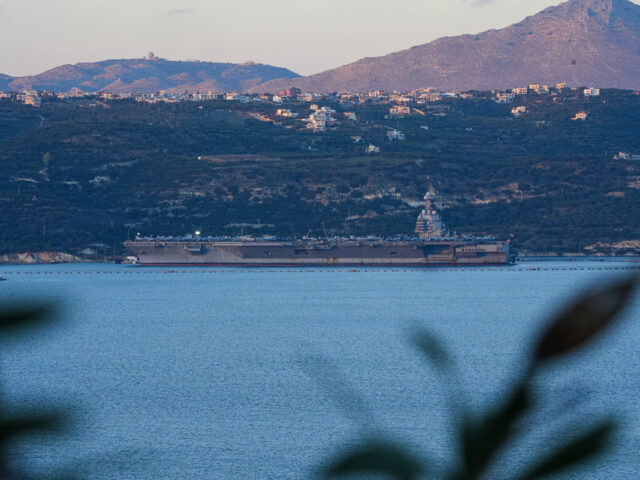 Υπό κράτηση ο ύποπτος που προσήχθη για κατασκοπεία στη Σούδα