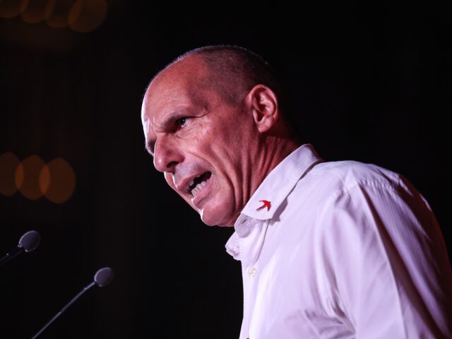 Παραπέμπεται σε δίκη ο Γιάνης Βαρουφάκης για «πρόκληση και διαφήμιση ναρκωτικών»