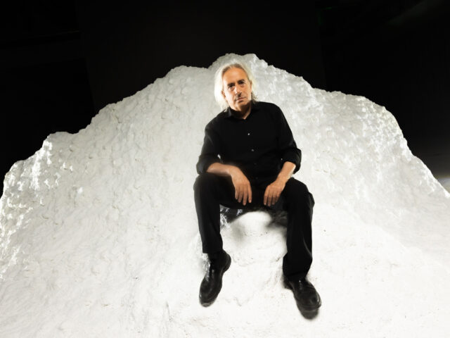 Ο Γιάννης Αγγελάκας επιστρέφει στη Στέγη με το «Μπλουζ του Μικρού Πρίγκιπα»