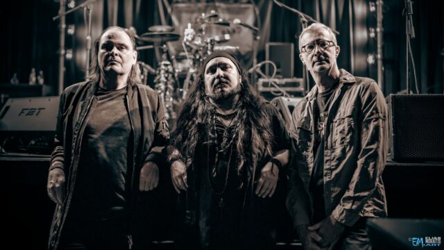 Rock & Roll United: Η αλήθεια του ελληνικού Rock αποκαλύπτεται την Πρωταπριλιά στο Κύτταρο