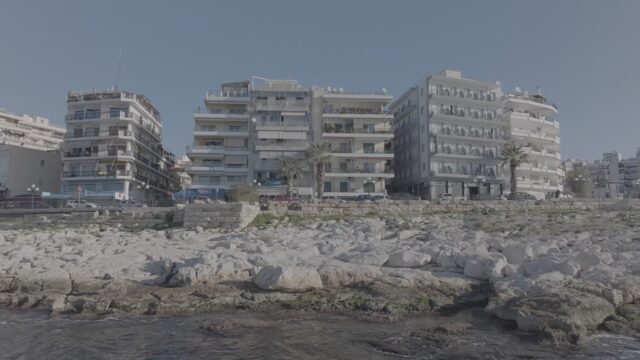 Η Δημόσια Ιδιωτική Οικία: 9 στροφές για την Αθήνα του Τάσου Λάγγη στο 28ο TIDF