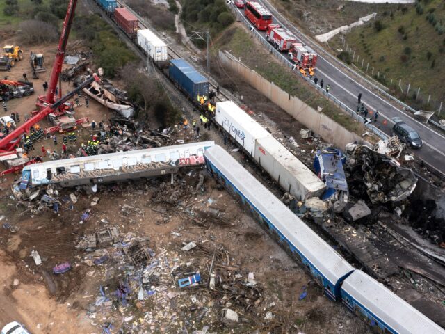 Τέμπη: Αποχή δήλωσε η πρόεδρος της δίκης για τα βίντεο της εμπορικής αμαξοστοιχίας