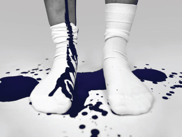 A-Ω : Η Μαρτυρία μιας κλεμμένης εφηβείας