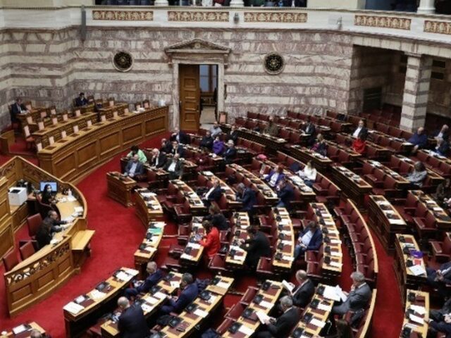 Βουλή: Ν/σ Εθνική Κοινωνική Συμφωνία για ΣΣΕ –  Την απόσυρση του νομοσχεδίου ζήτησε η αντιπολίτευση