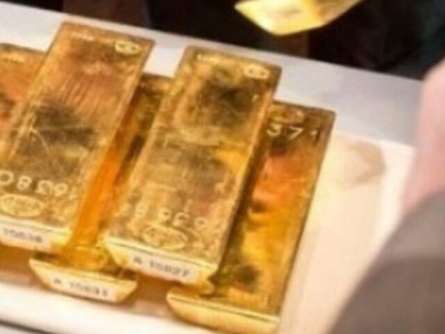 Ιταλία: Αφηρημένος άνδρας πέταξε στα σκουπίδια ράβδους χρυσού αξίας 120.000 ευρώ