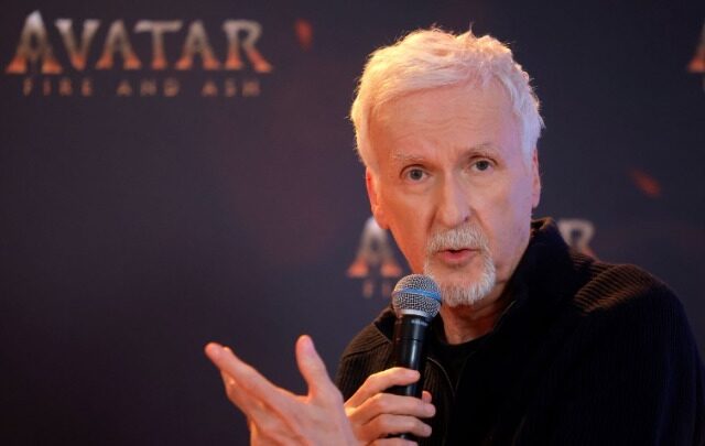 Ο Τζέιμς Κάμερον έχει κάτι καλό να πει για το «Hamnet»