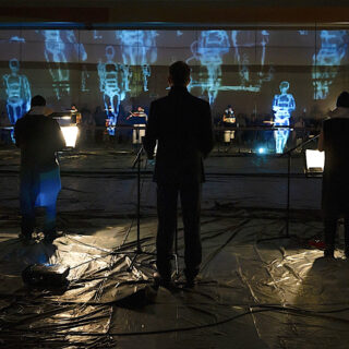 Γιώργος Δρίβας: «Βρίσκω τρομερά ενδιαφέρον ένα έργο βασισμένο στην Τεχνητή Νοημοσύνη να προκαλεί σε τόσους θεατές συγκίνηση»