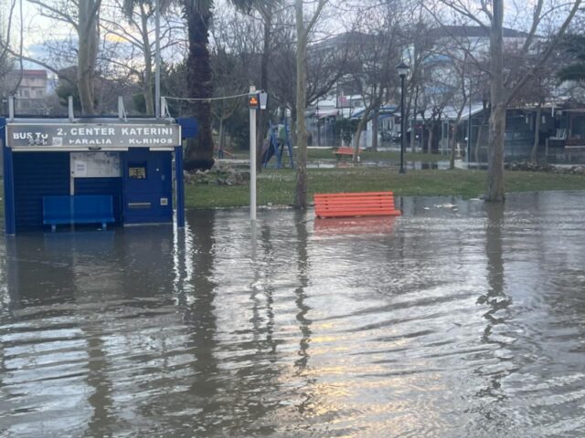Κακοκαιρία: Εκτεταμένες καταστροφές στο παραλιακό μέτωπο της Κατερίνης