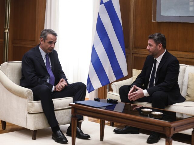 Ο Κυρ. Μητσοτάκης ενημέρωσε τον Νίκο Ανδρουλάκη για τις εξελίξεις στη Μέση Ανατολή