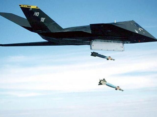 ΗΠΑ και Ισραήλ βομβάρδισαν πυρηνική εγκατάσταση στο Ιράν