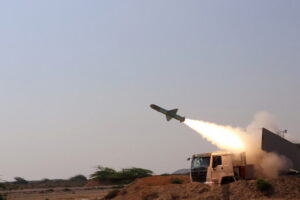 «Νέο κύμα πυραύλων» εκτόξευσε το Ιράν εναντίον του Ισραήλ – Τραυματίες στο Τελ Αβίβ