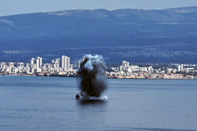 Στενά Ορμούζ: Κλιμάκωση απειλών και πάγωμα ναυτιλιακής κίνησης