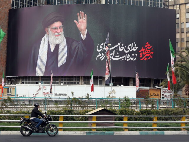 Ιράν: Υπέκυψε στα τραύματά της η σύζυγος του Χαμενεΐ