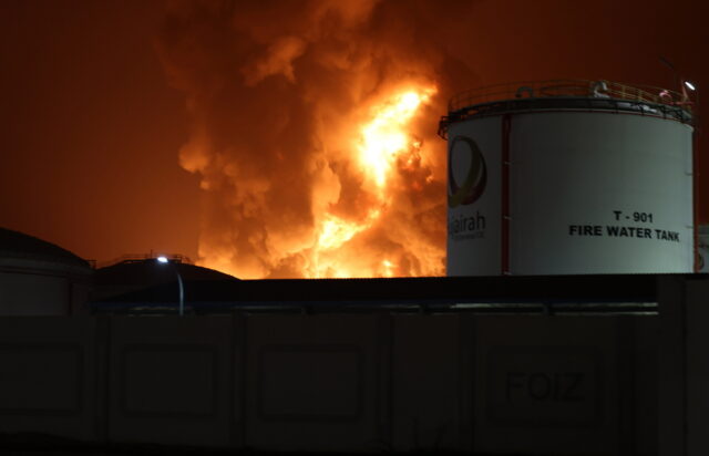 Μπαράζ ιρανικών πληγμάτων σε διυλιστήρια της Σαουδικής Αραβίας και του Κουβέιτ