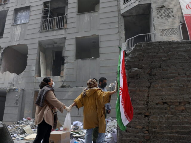 Ιράν: Ισχυρές εκρήξεις συγκλόνισαν την Τεχεράνη