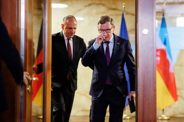 Γεραπετρίτης από Γερμανία: «Η Ελλάδα δεν προτίθεται να εμπλακεί στον πόλεμο»